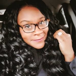 Meet your Posher, Adrienne